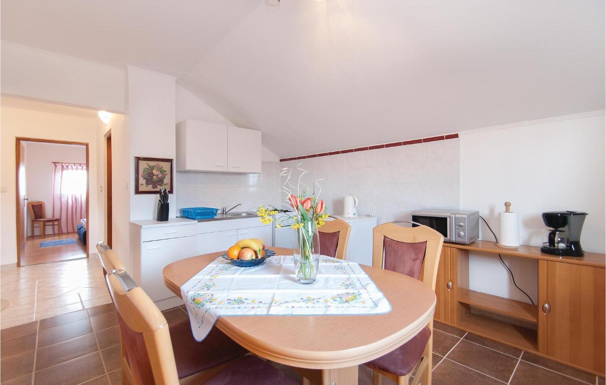 Lovely Apartment In Rovinj With Kitchen Экстерьер фото