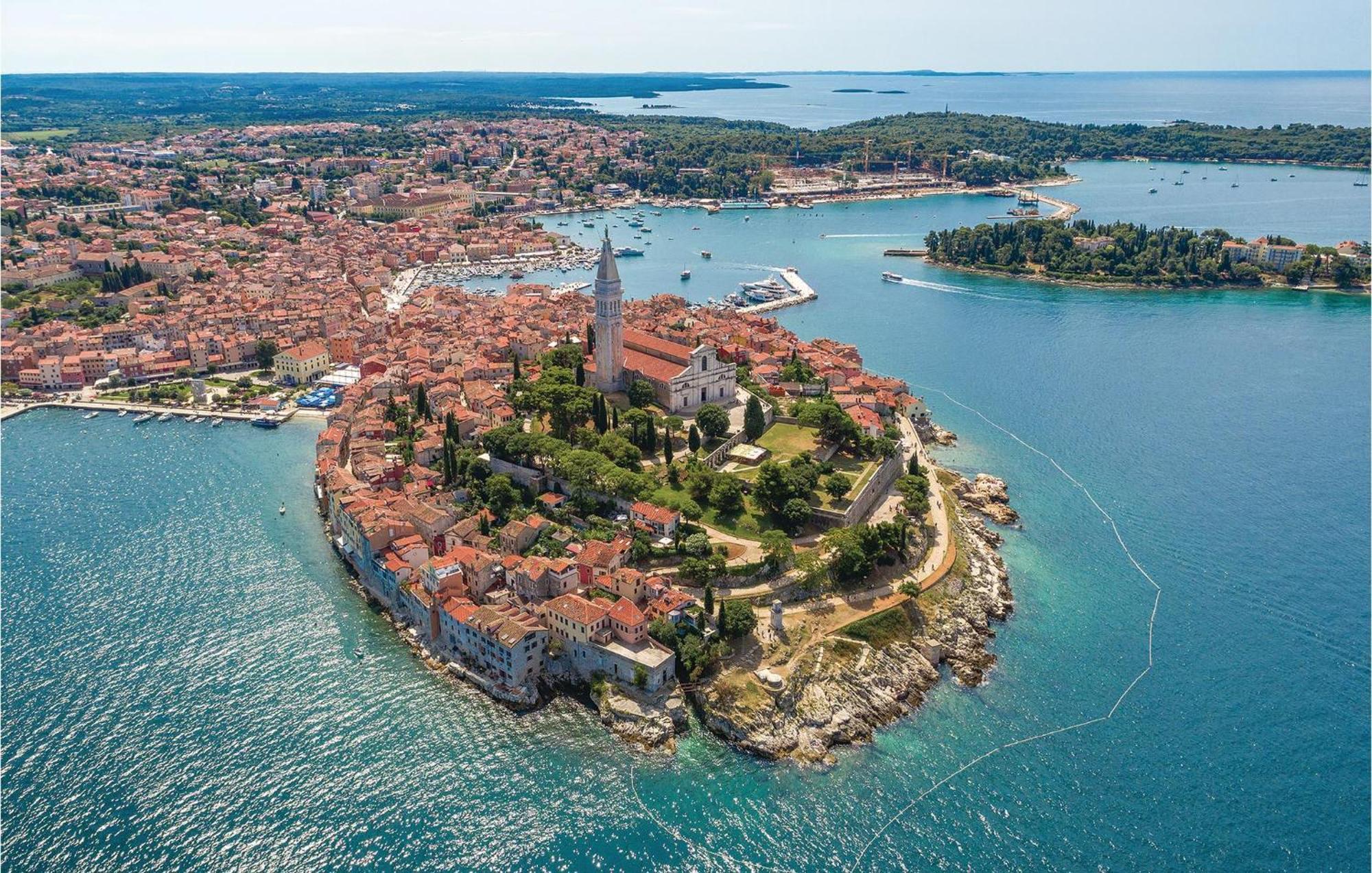 Lovely Apartment In Rovinj With Kitchen Экстерьер фото